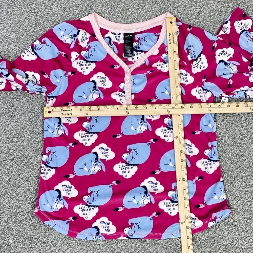Disney‎ Eeyore Velour Lounge Sleep Shirt Pink Medium Long Sleeve Pullover - Picture 10 of 11